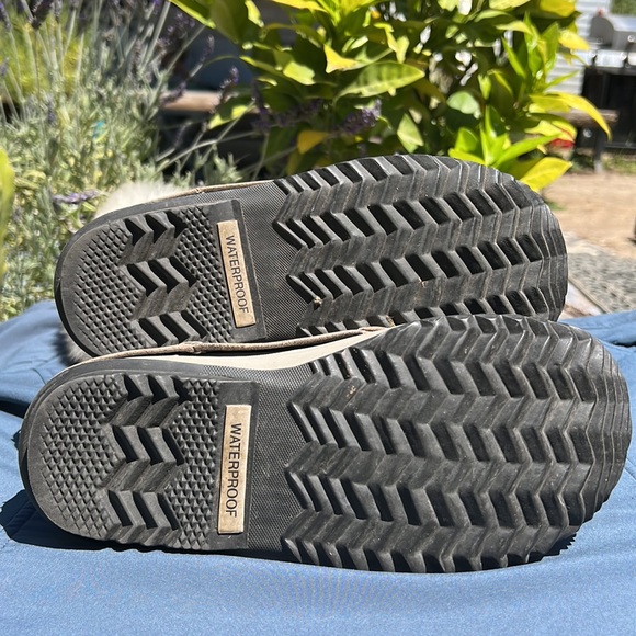 Sorel Joan of Arc rabbit fur trim, leather, waterproof woman’s sz 6, Beautiful! - Picture 8 of 8